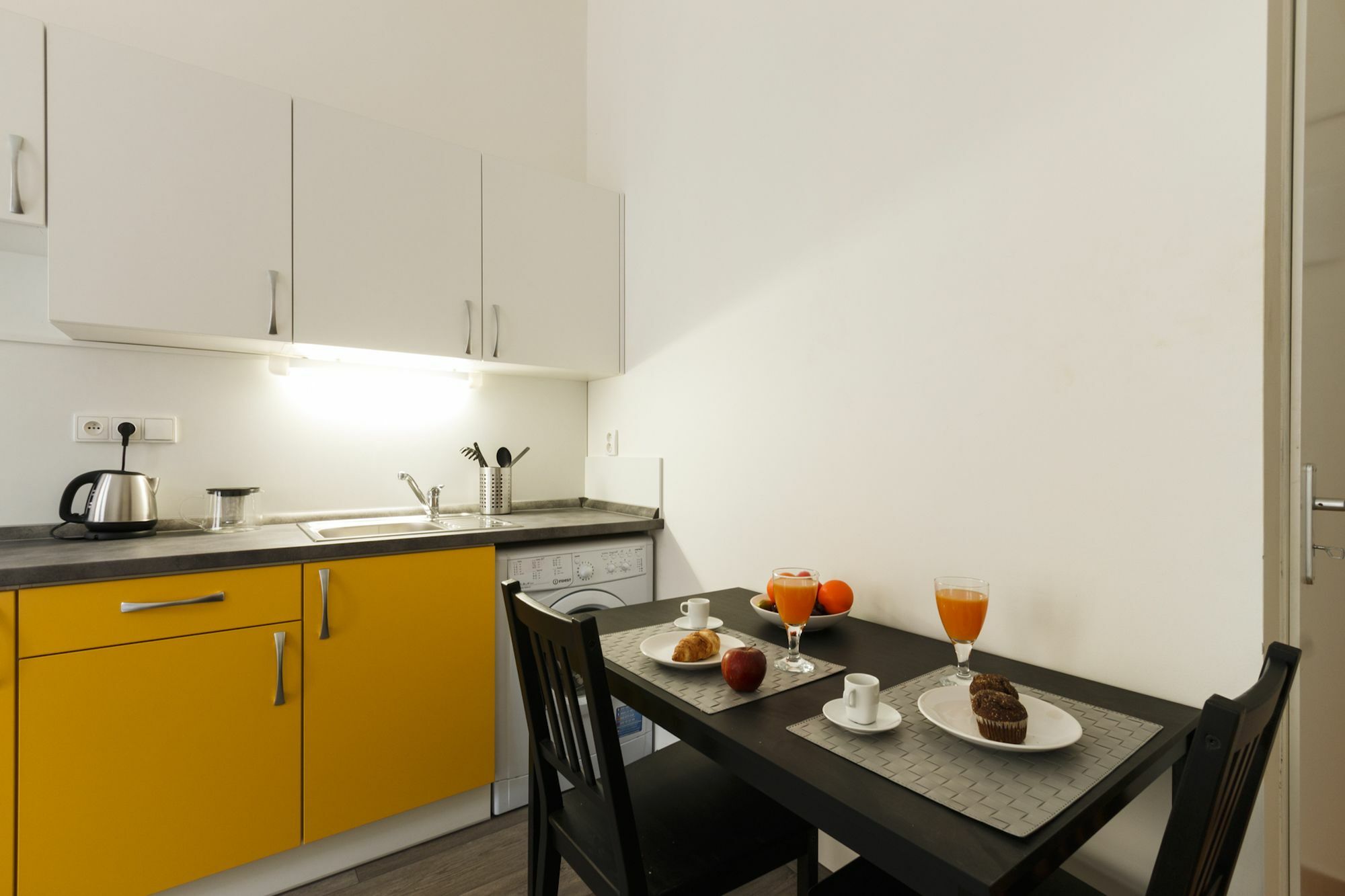 Residence Vita Nejedleho Prague Extérieur photo