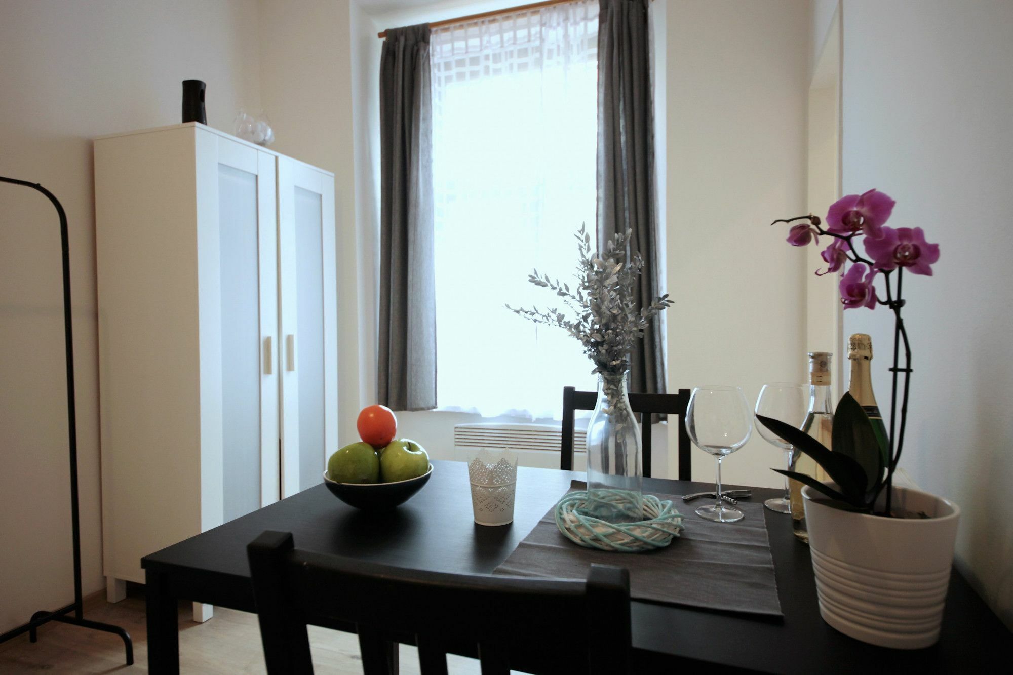 Residence Vita Nejedleho Prague Extérieur photo